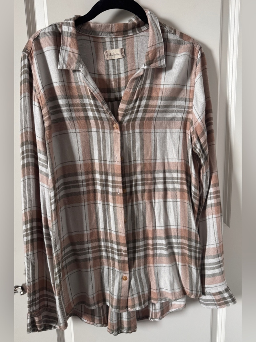 Altar’d StateNeutral Plaid Button-Up Shirt in Blush and Gray-Large
